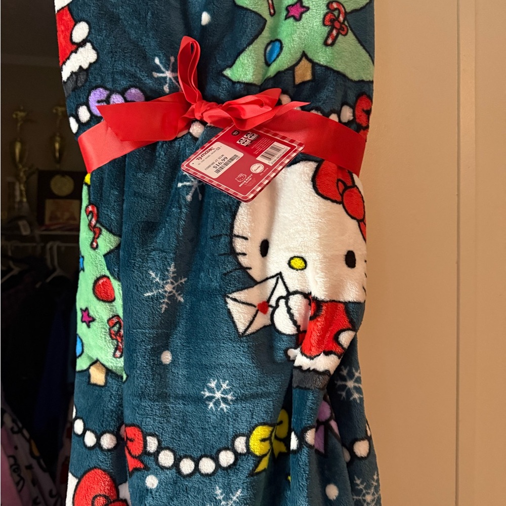 Hello kitty new Christmas throw